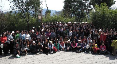 寧興控股組織“我和春天有個約會”2010年度婦女節(jié)活動