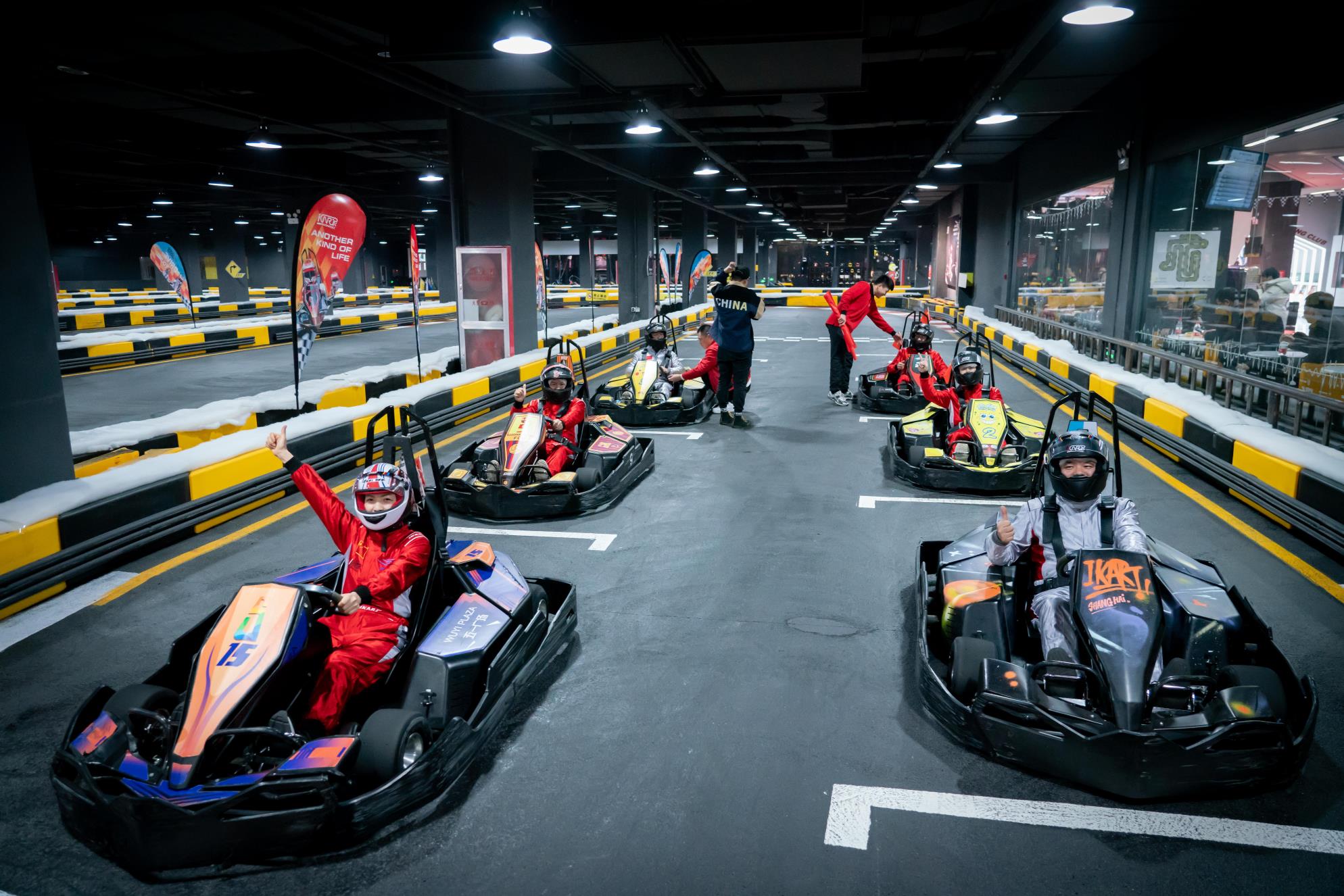 燃燒激情 突破自我 —— 寧興貿易集團舉行卡丁車團建活動