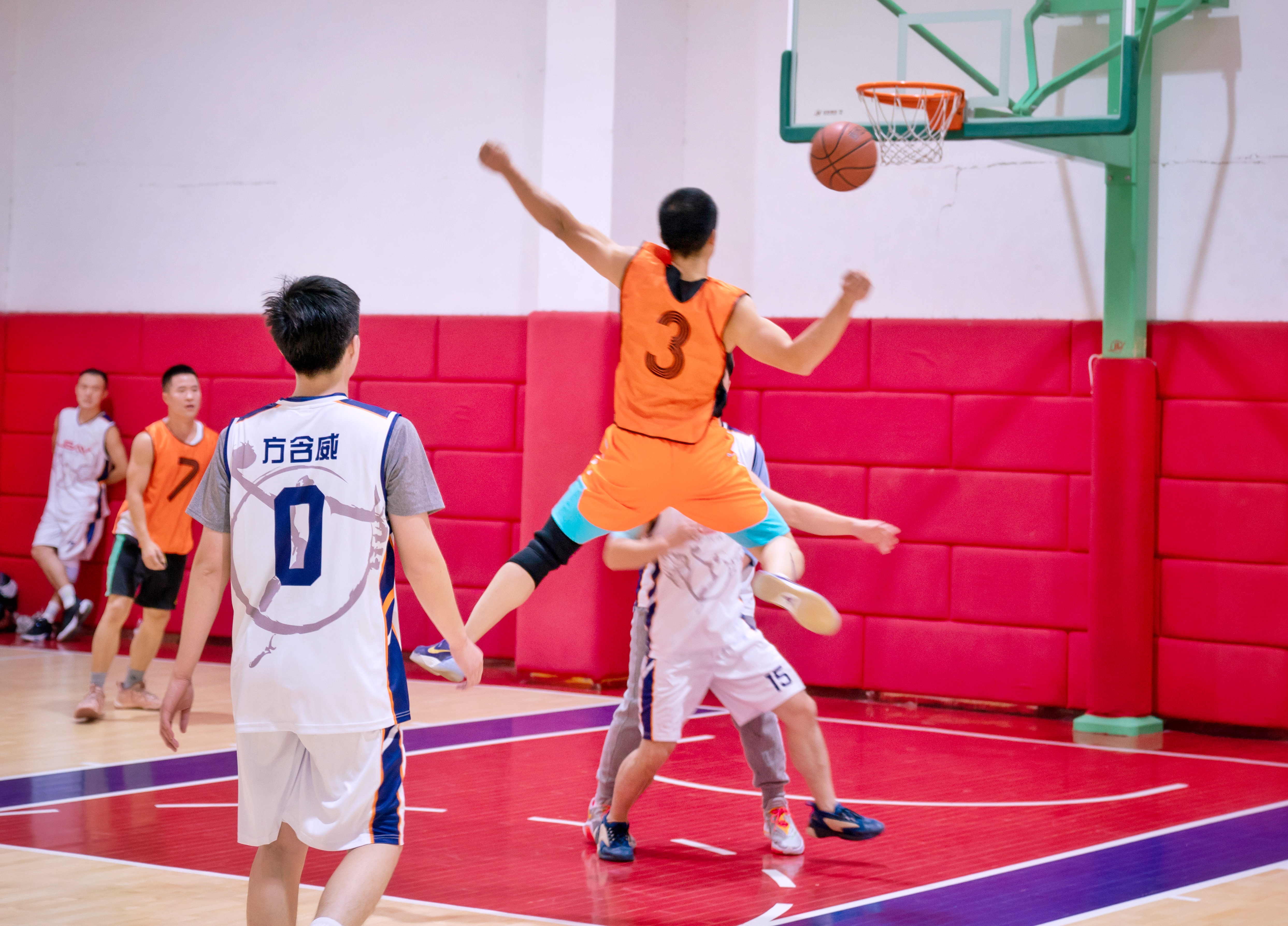 團(tuán)隊(duì)作戰(zhàn) 激情拼搏|2022年金秋寧興控股籃球友誼賽開賽